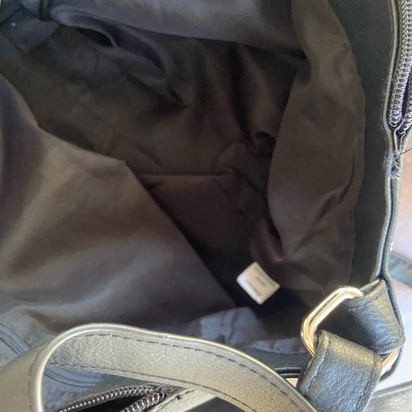 Elegant Black Leather Tote Bag - Picture 3 of 5